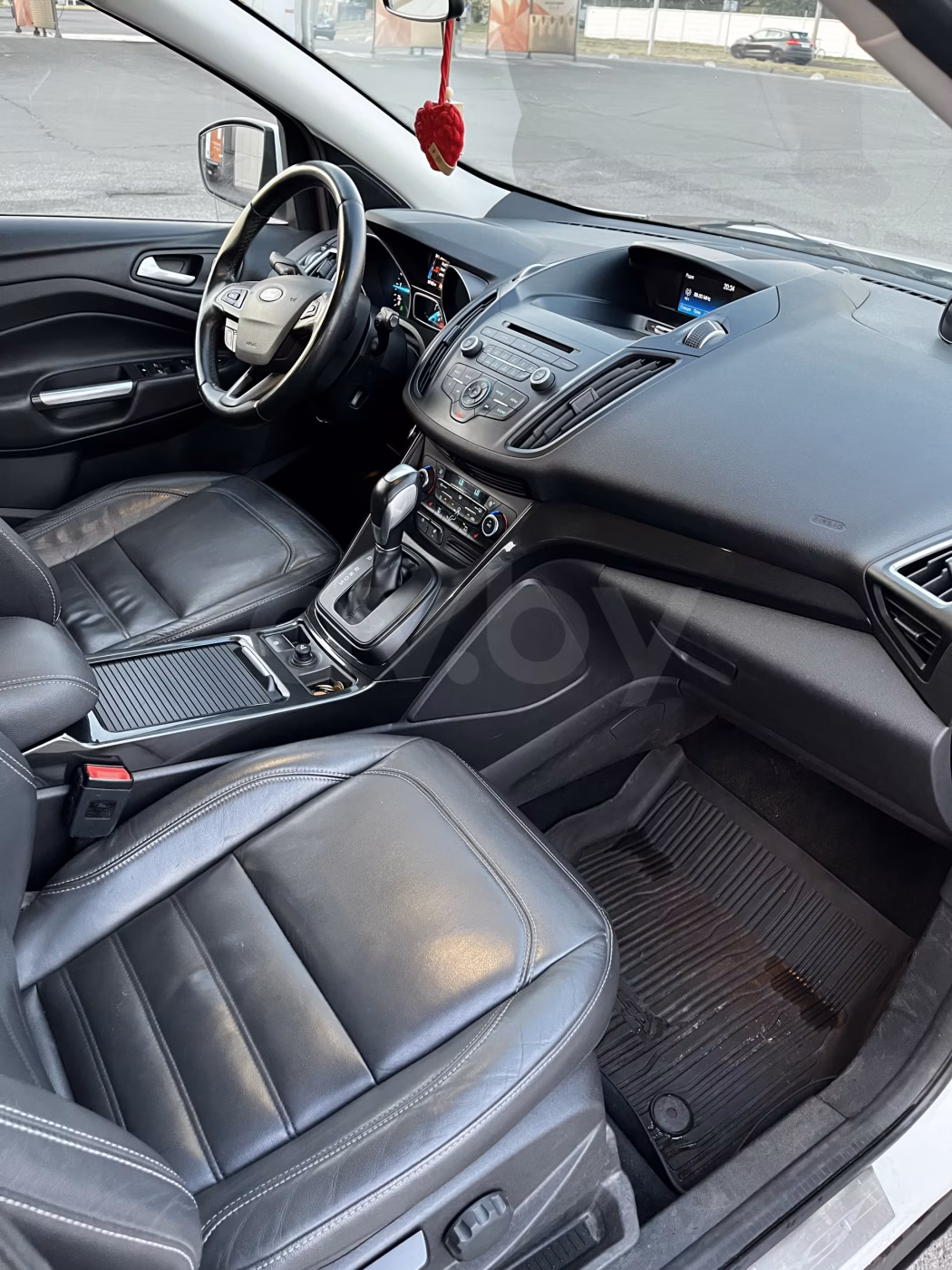 Ford Kuga фото 9