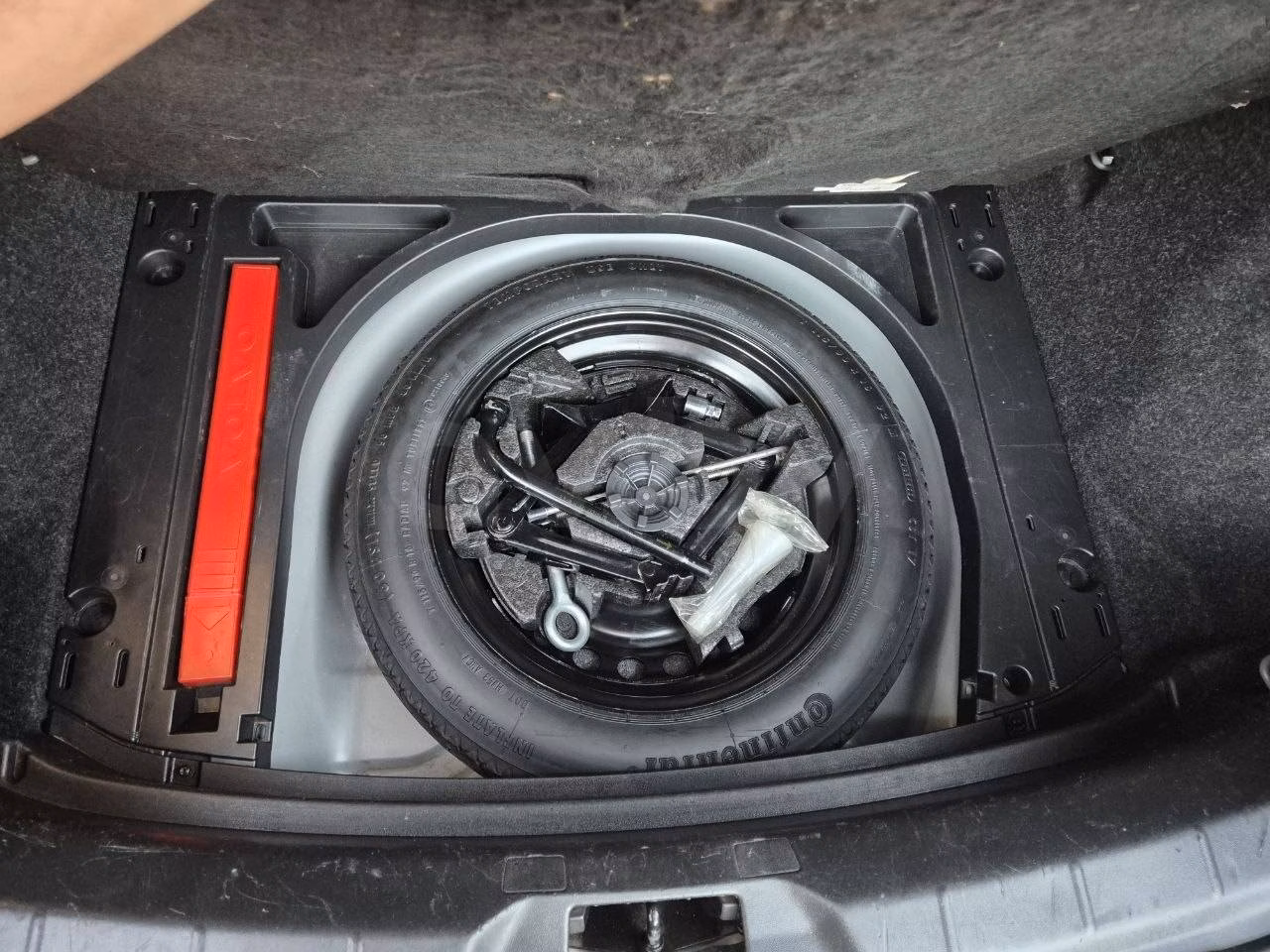 Volvo V40 фото 16