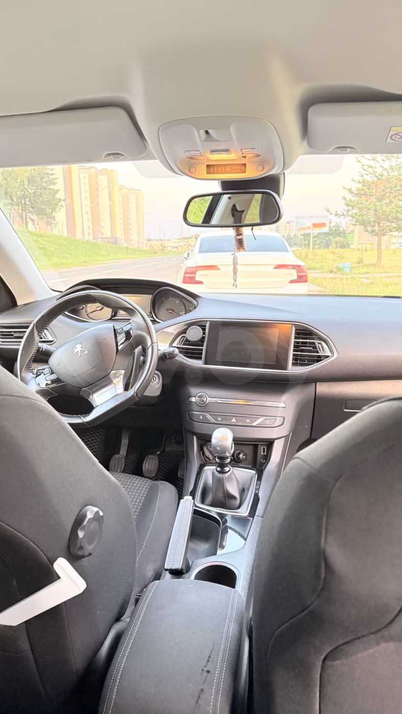Peugeot 308 фото 6