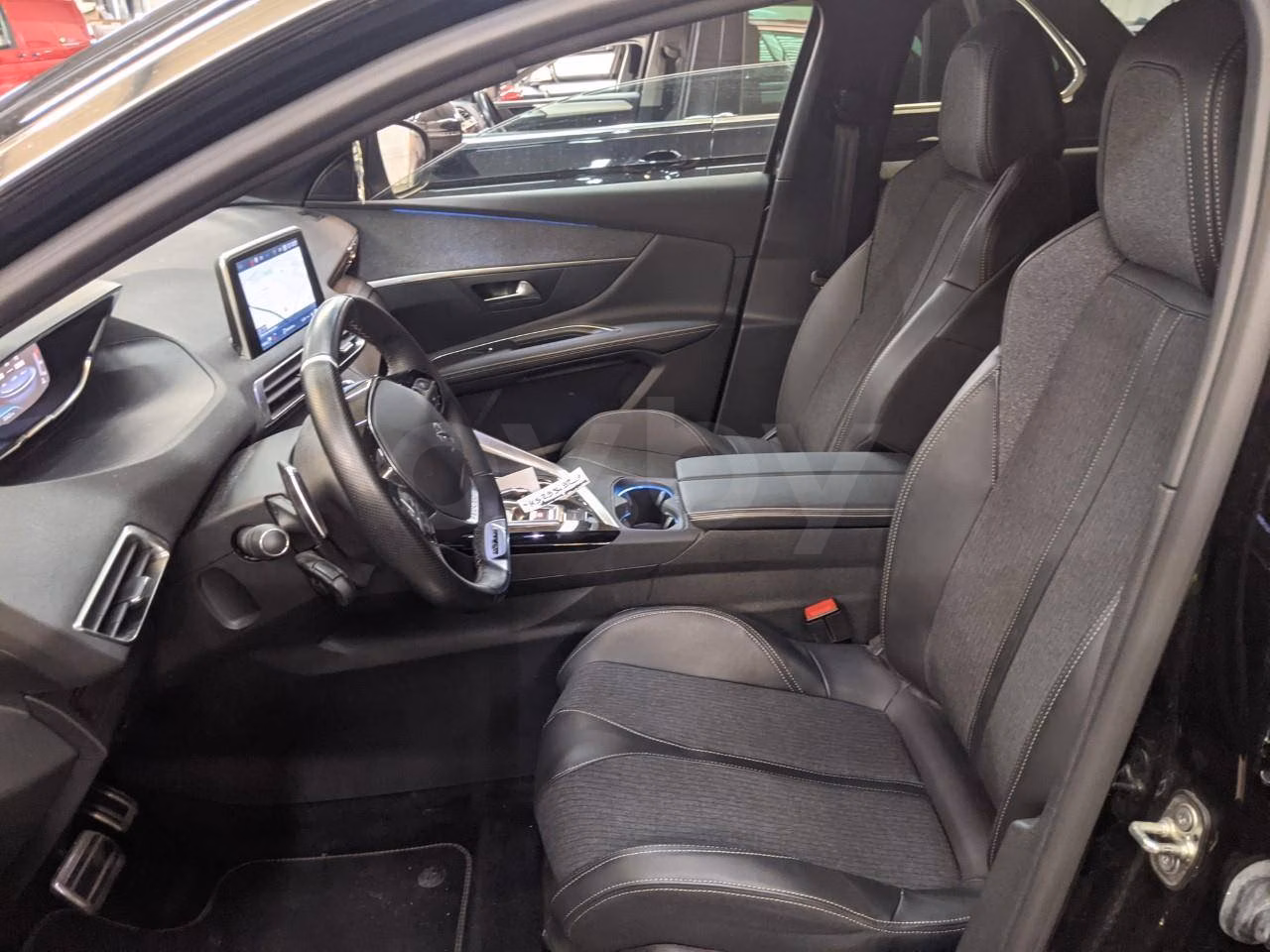 Peugeot 3008 фото 9