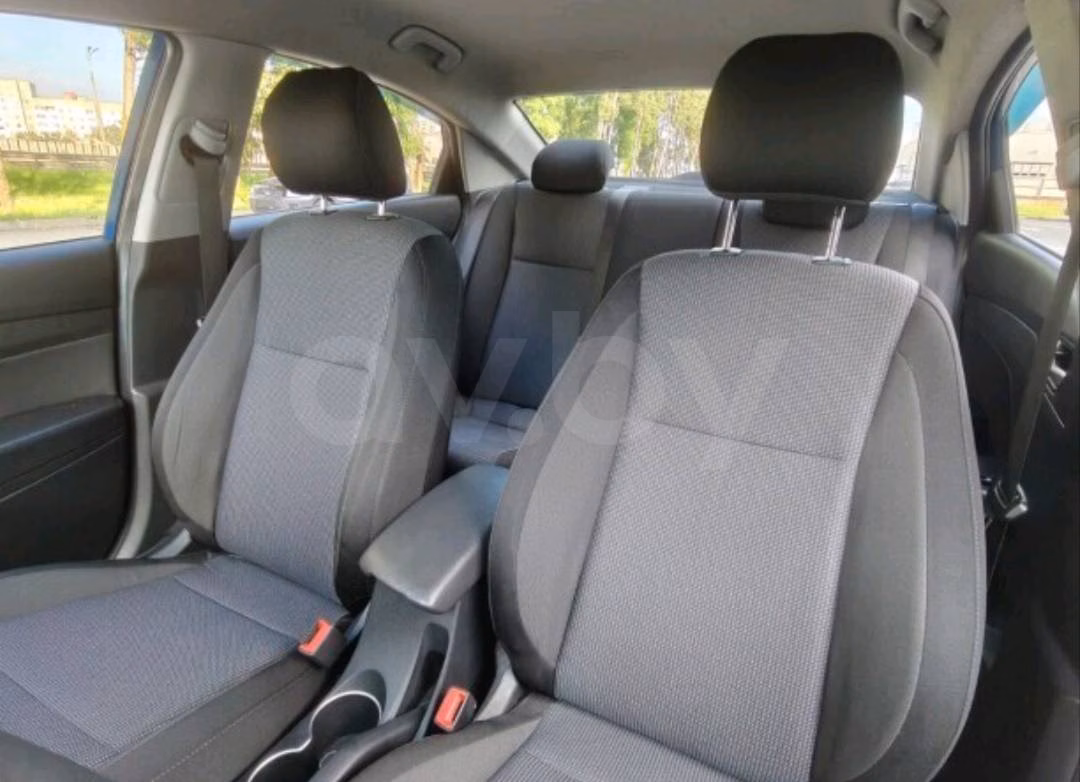 Hyundai Accent фото 8