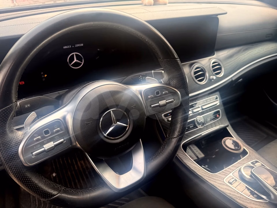 Mercedes-Benz E-Класс фото 9