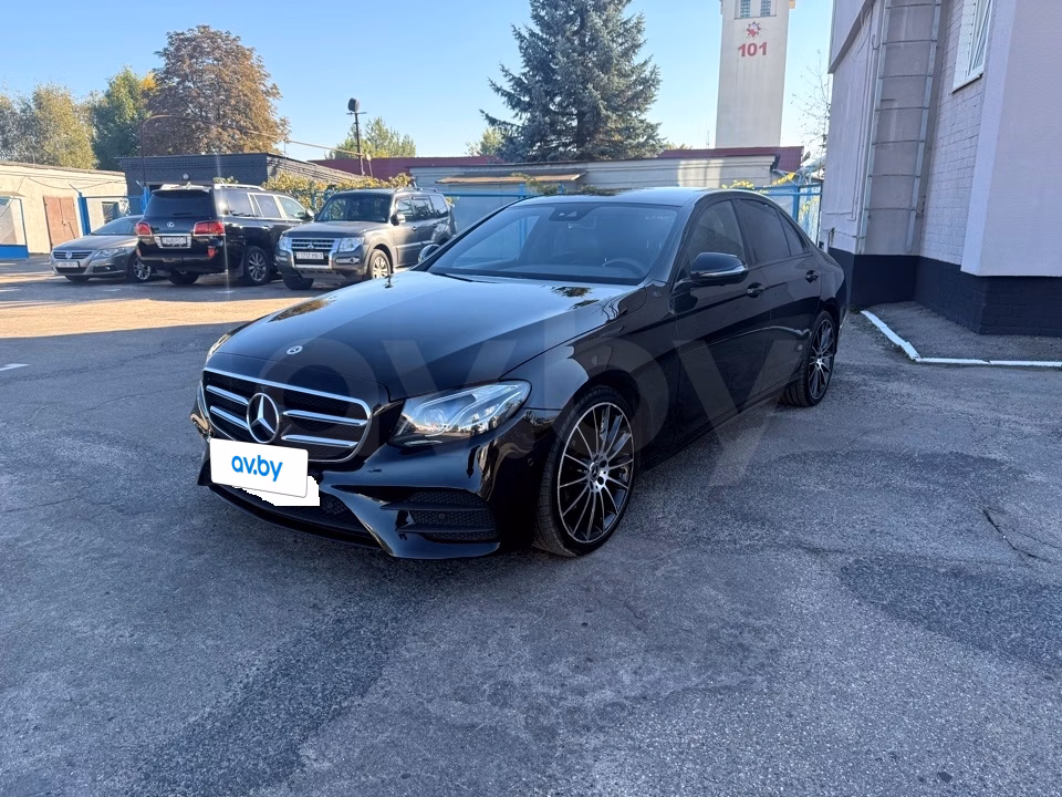 Mercedes-Benz E-Класс фото 3