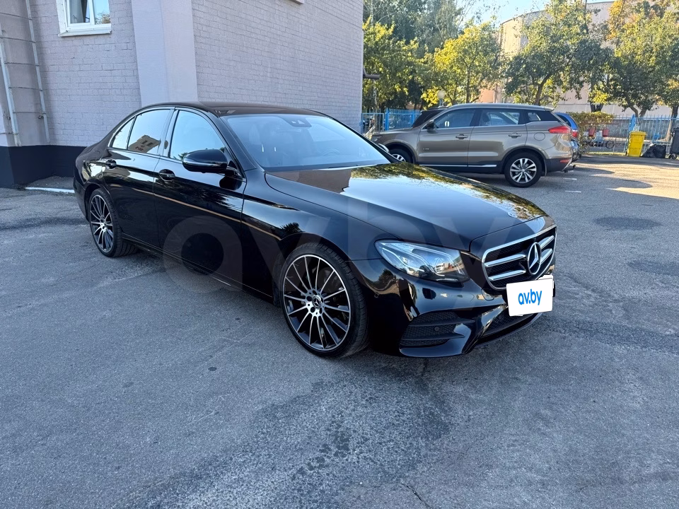 Mercedes-Benz E-Класс фото 8