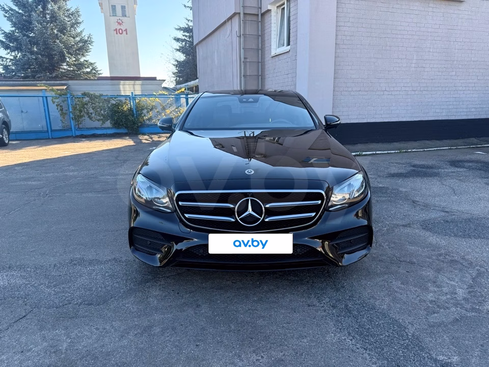 Mercedes-Benz E-Класс фото 2