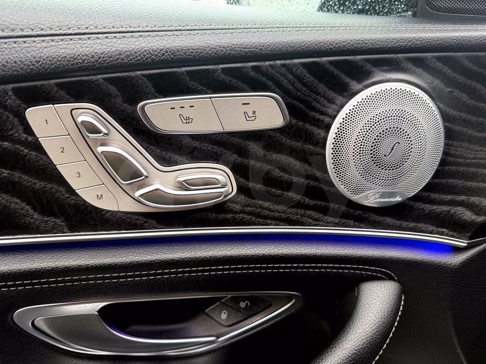 Mercedes-Benz E-Класс фото 10