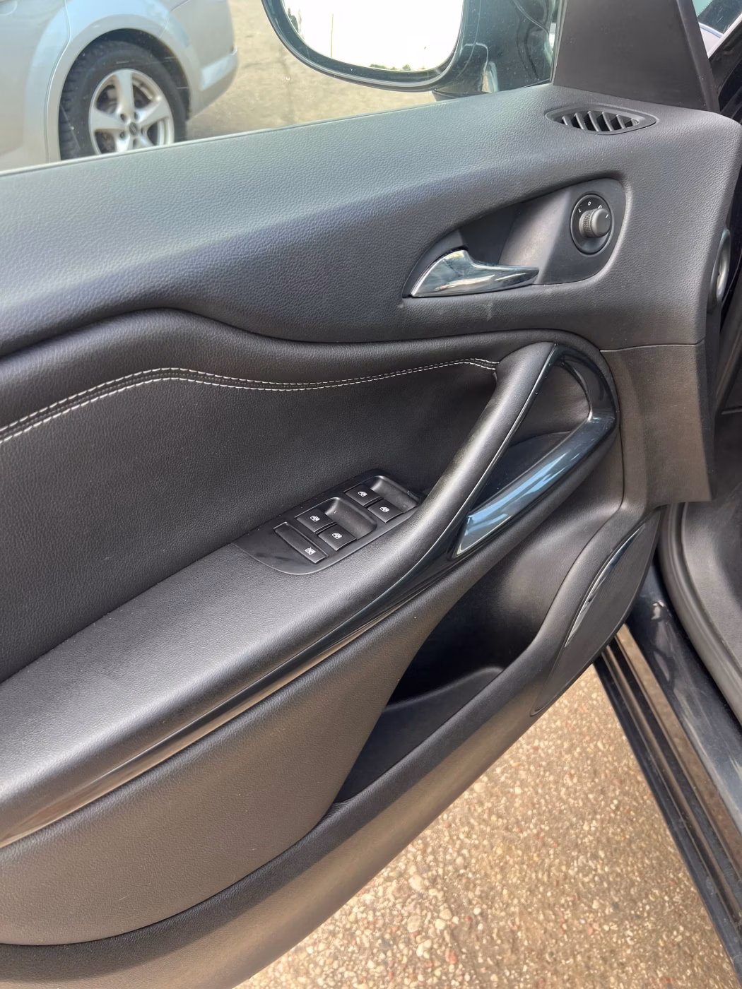 Opel Zafira фото 9