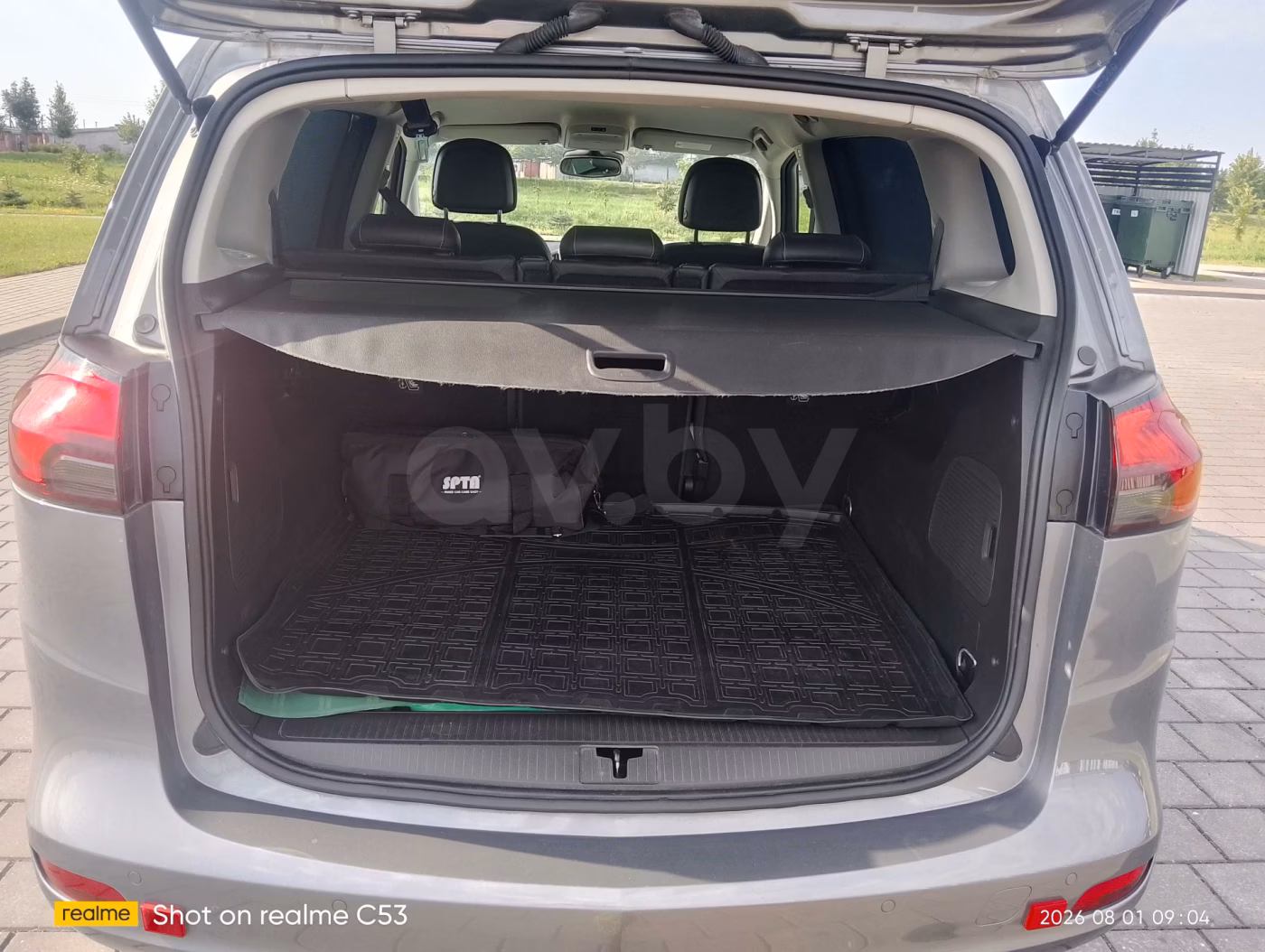 Opel Zafira фото 10