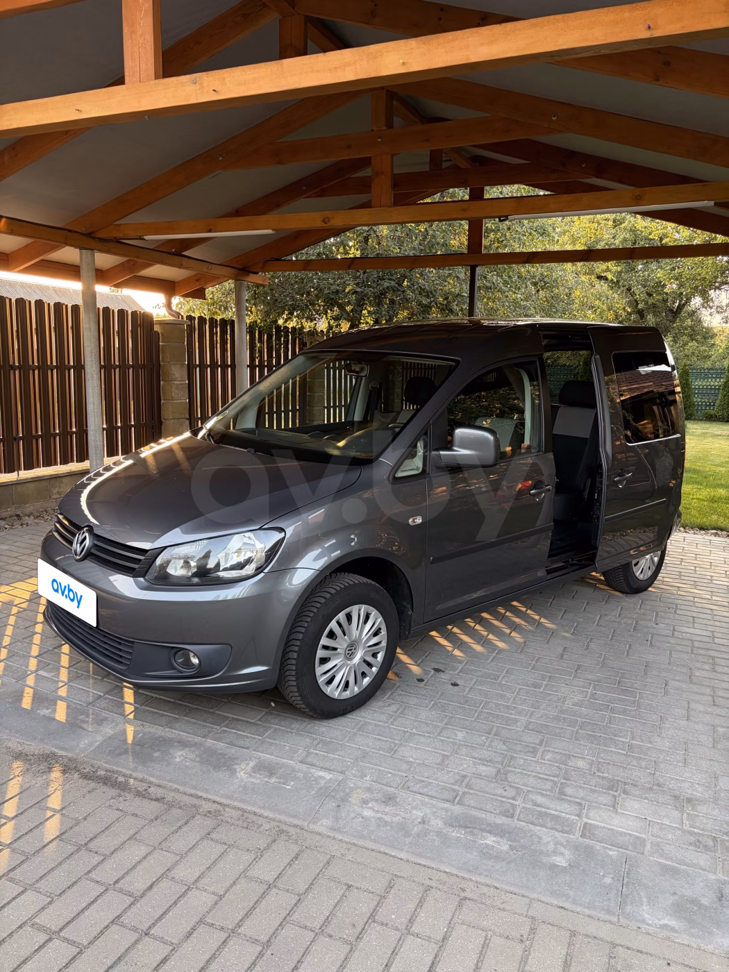 Volkswagen Caddy фото 6