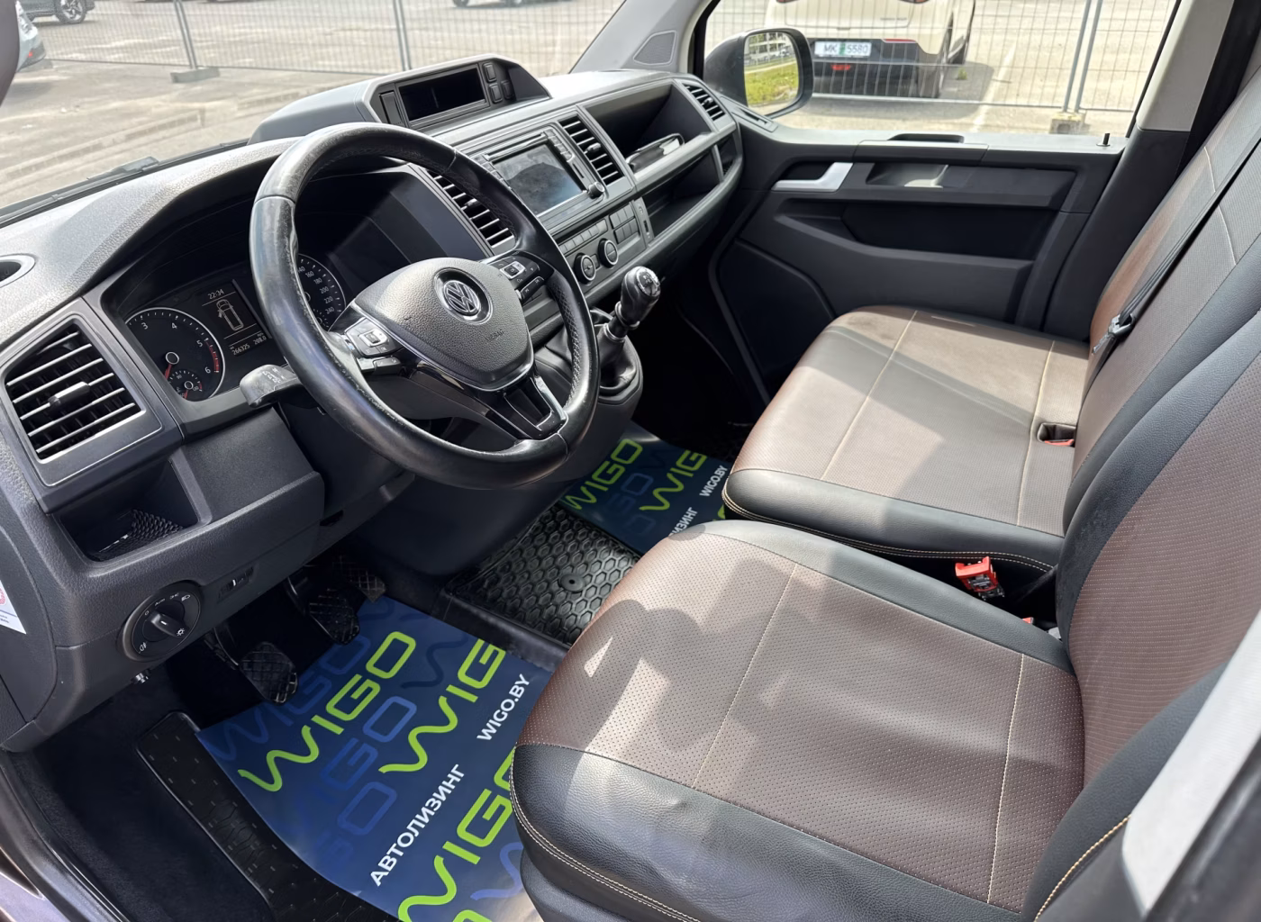 Volkswagen Caravelle фото 8