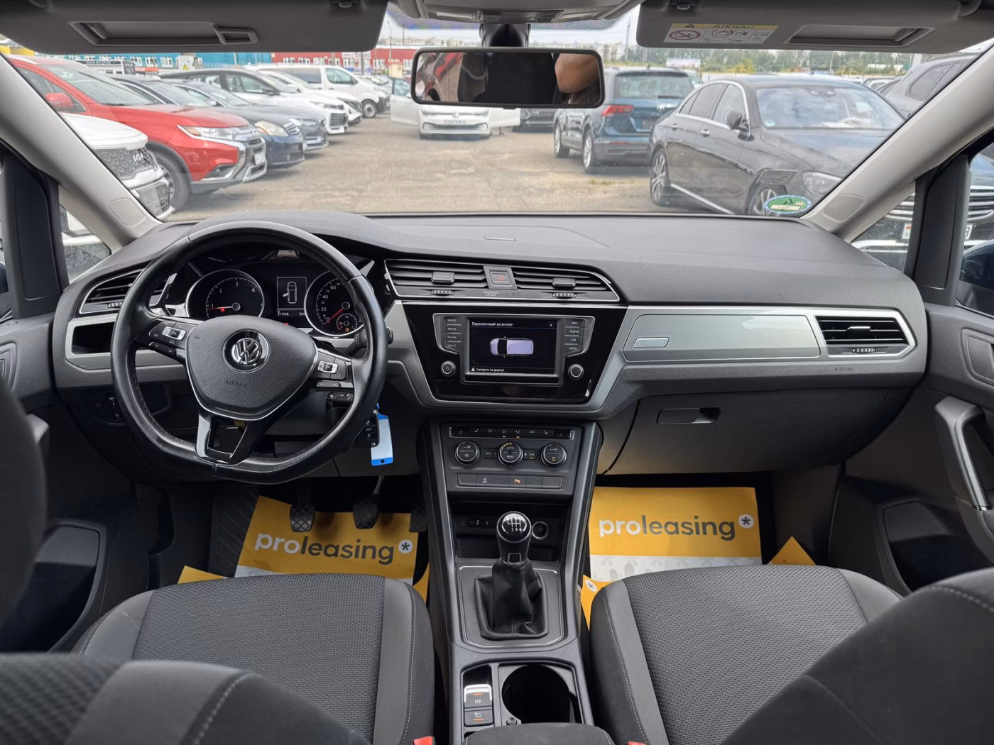 Volkswagen Touran фото 16
