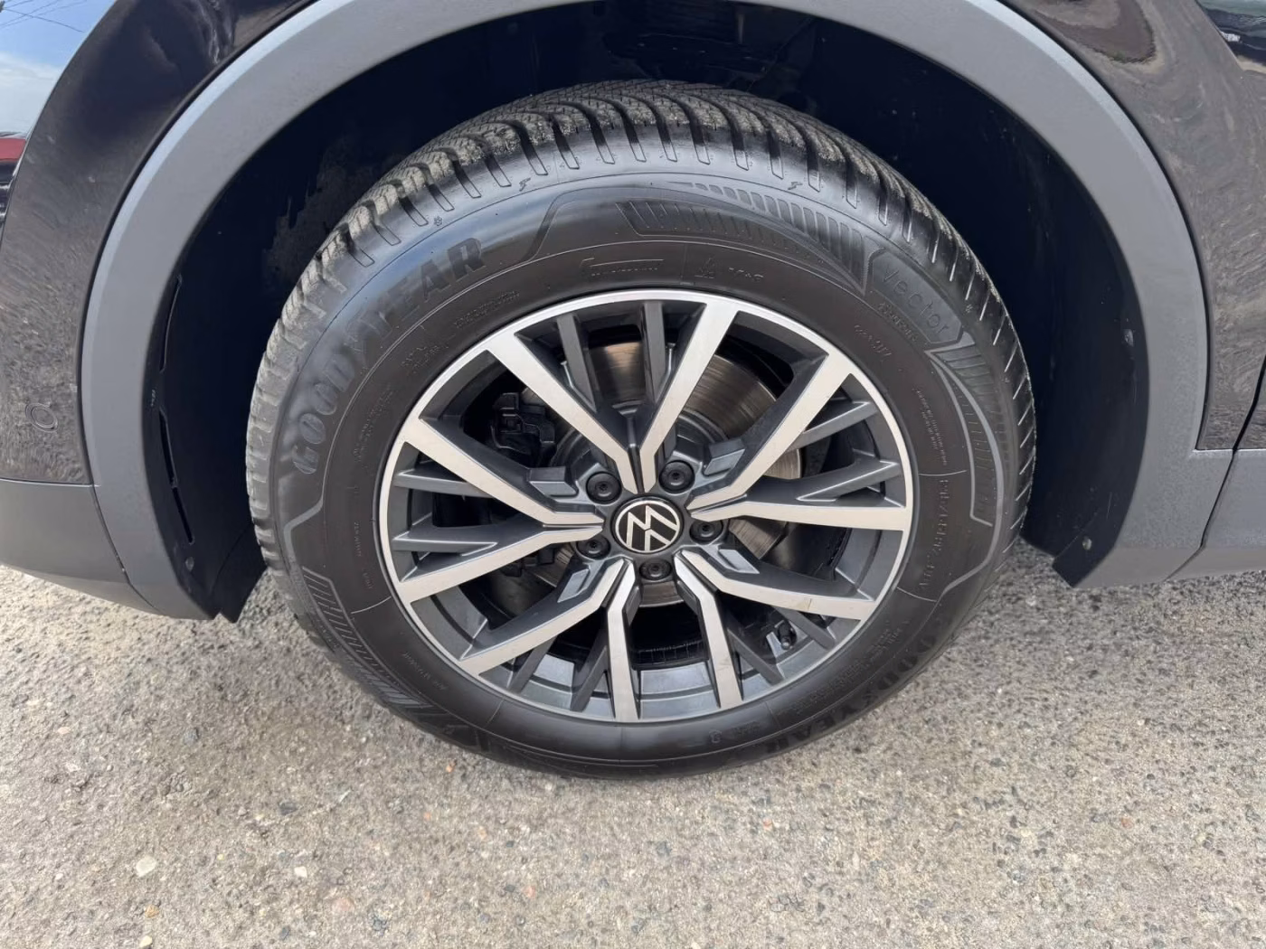 Volkswagen Tiguan фото 9