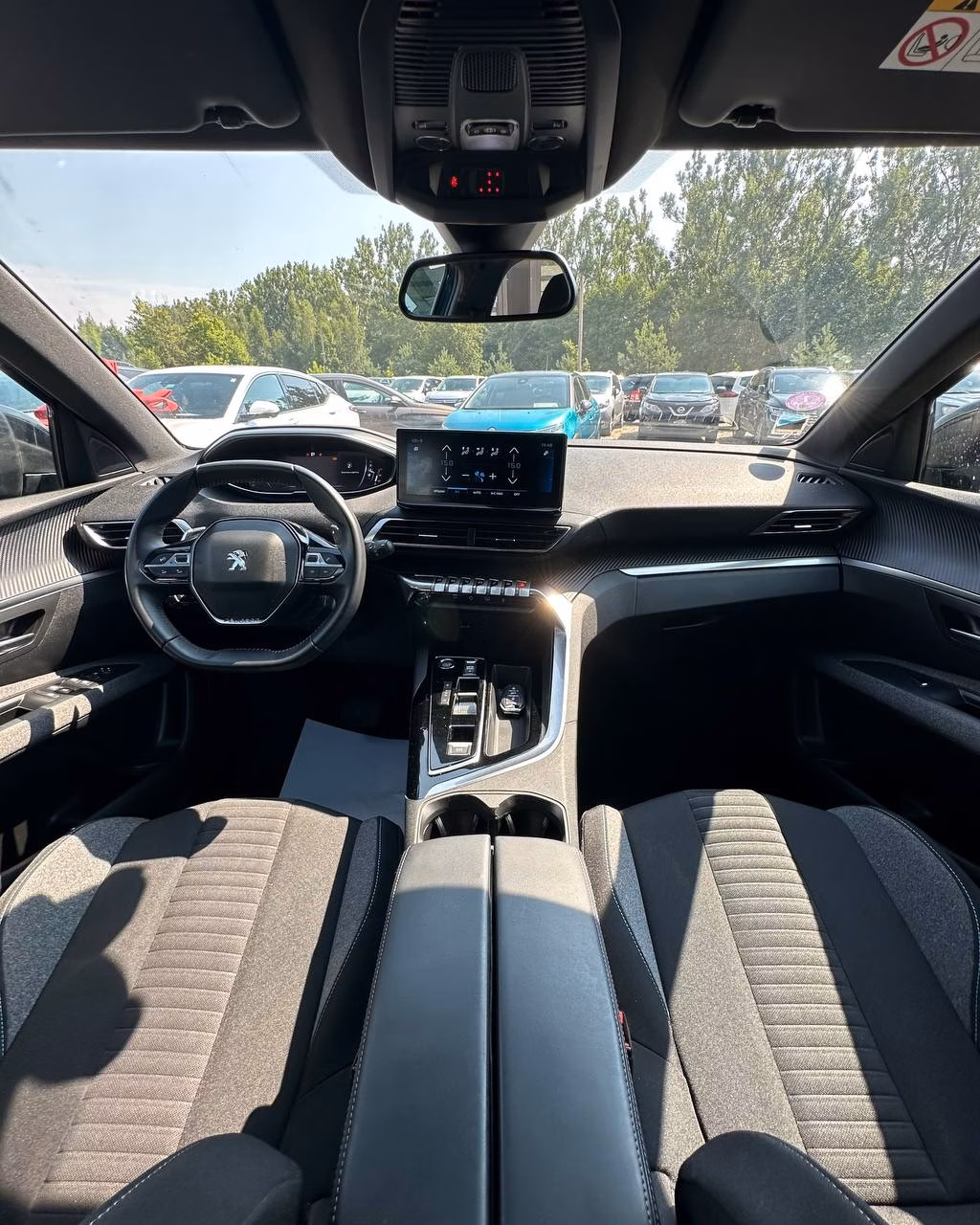 Peugeot 5008 фото 12