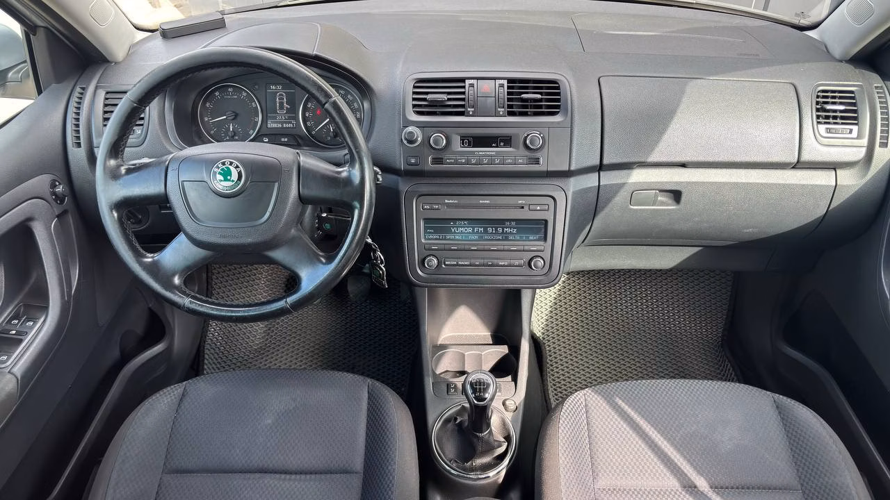 Skoda Fabia фото 14