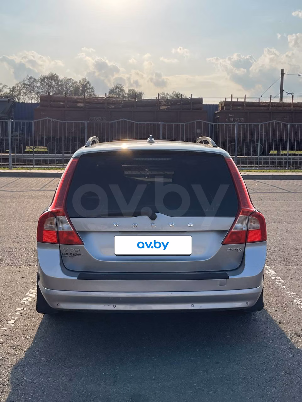 Volvo V70 фото 7