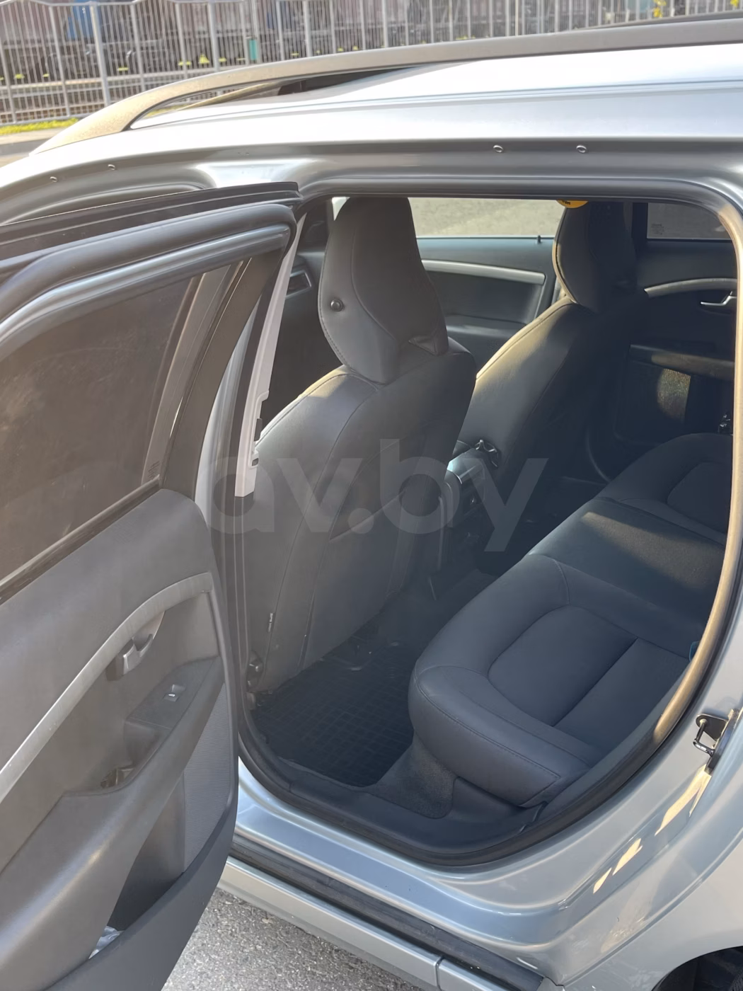 Volvo V70 фото 12