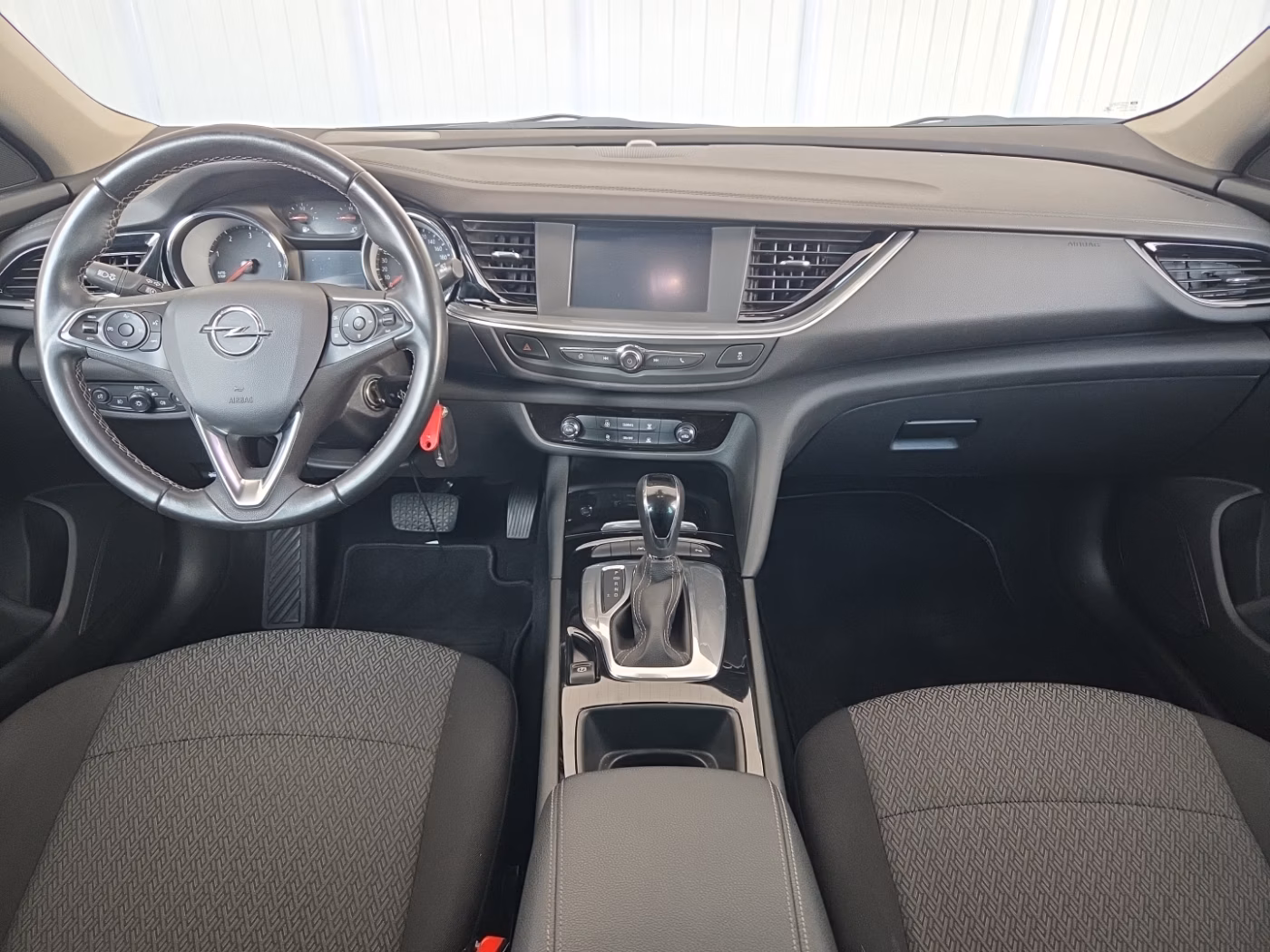 Opel Insignia фото 9