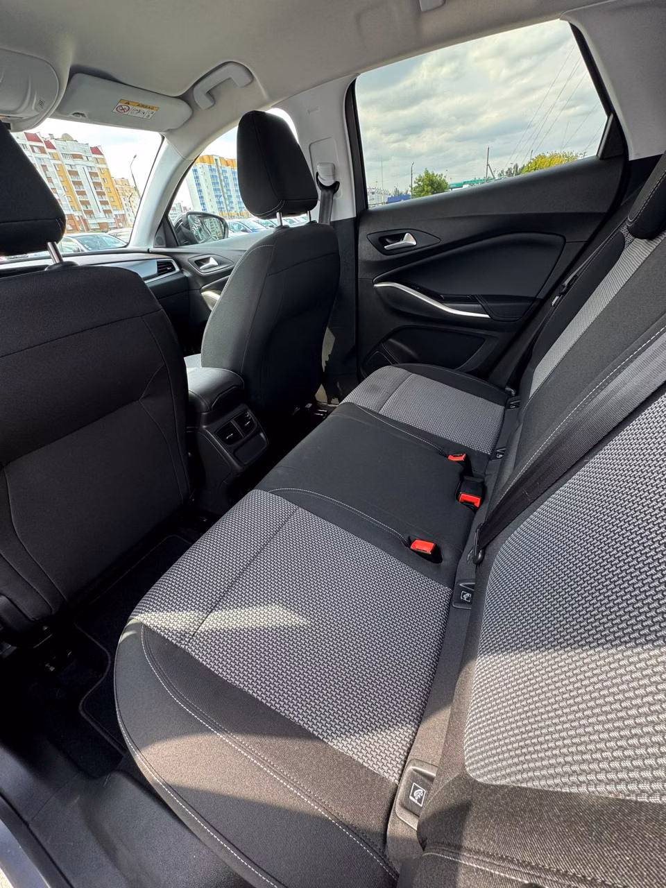 Opel Grandland X фото 11