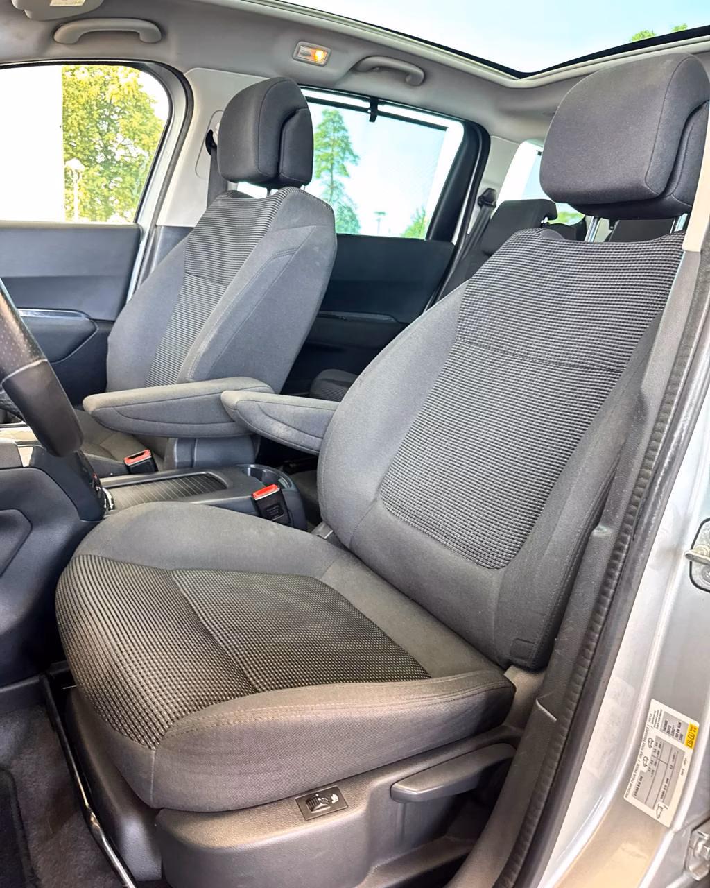Peugeot 5008 фото 10