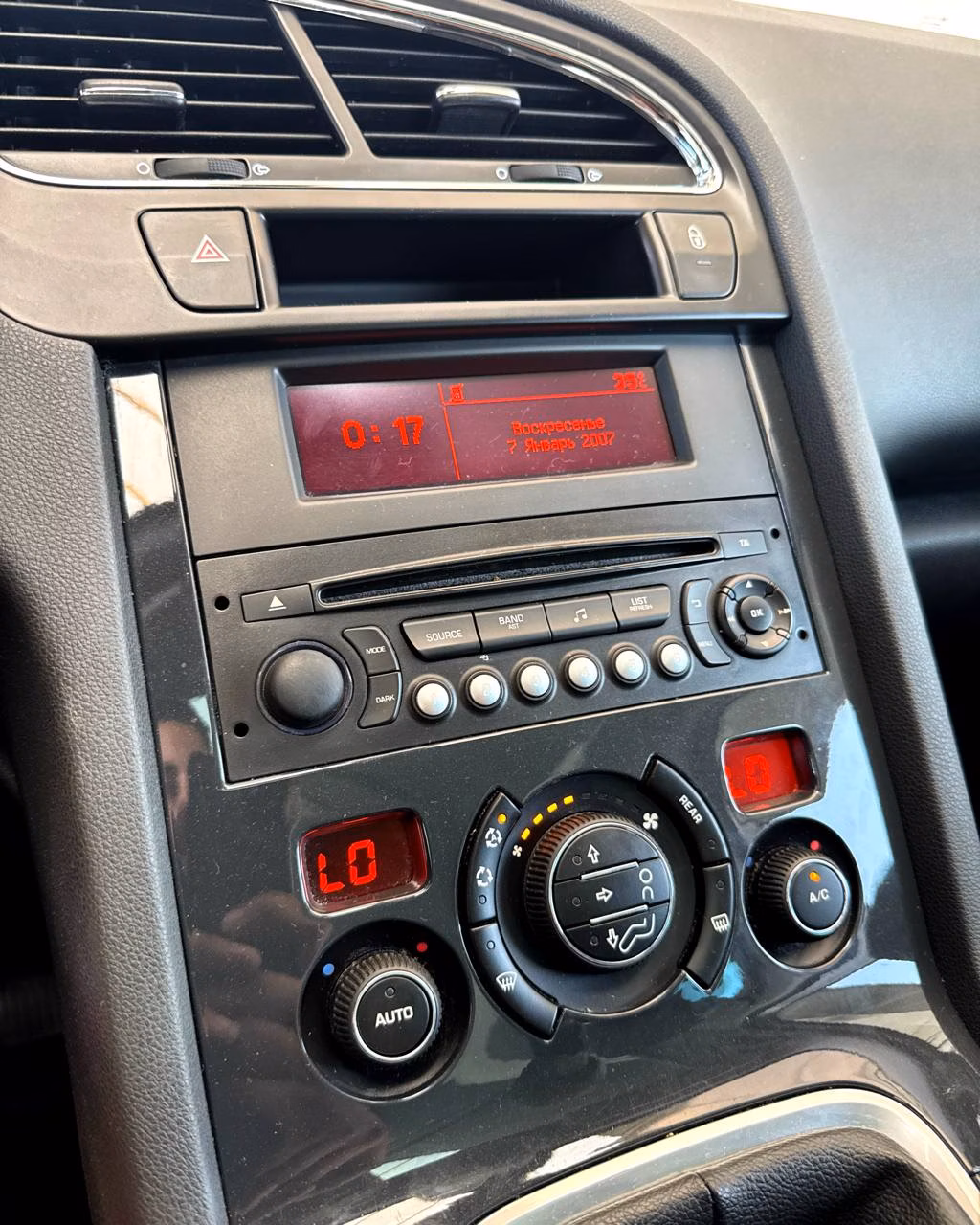 Peugeot 5008 фото 12