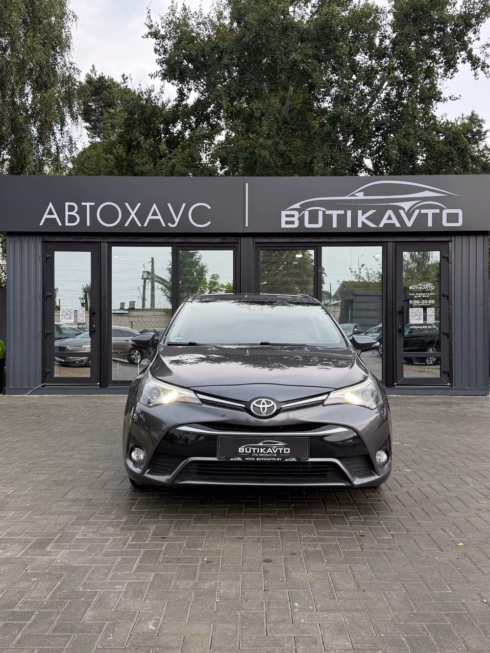 Toyota Avensis фото 2