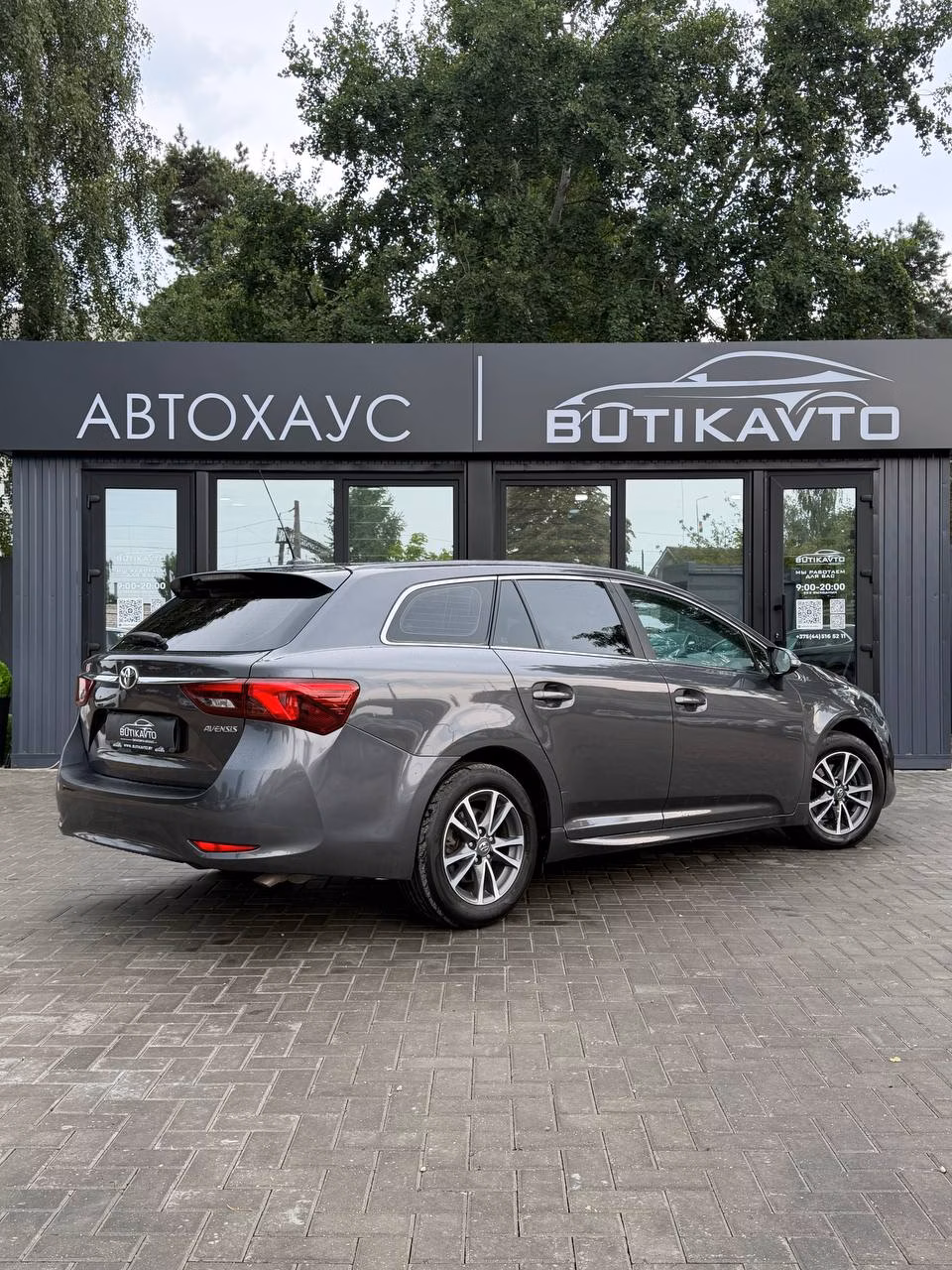 Toyota Avensis фото 7