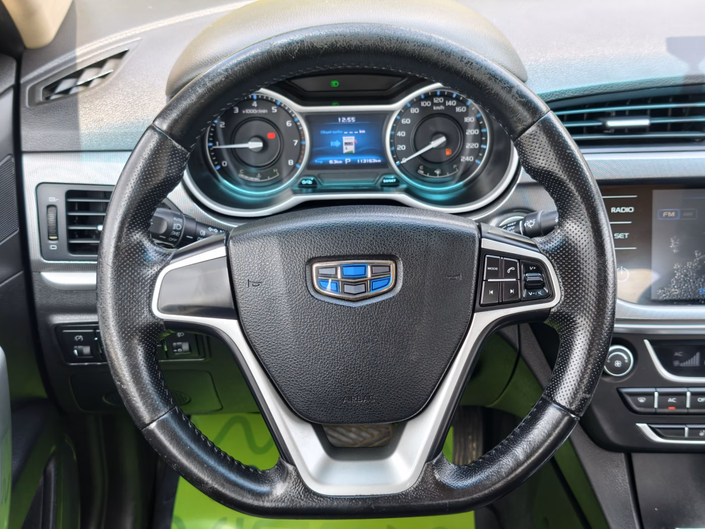 Geely Emgrand фото 16