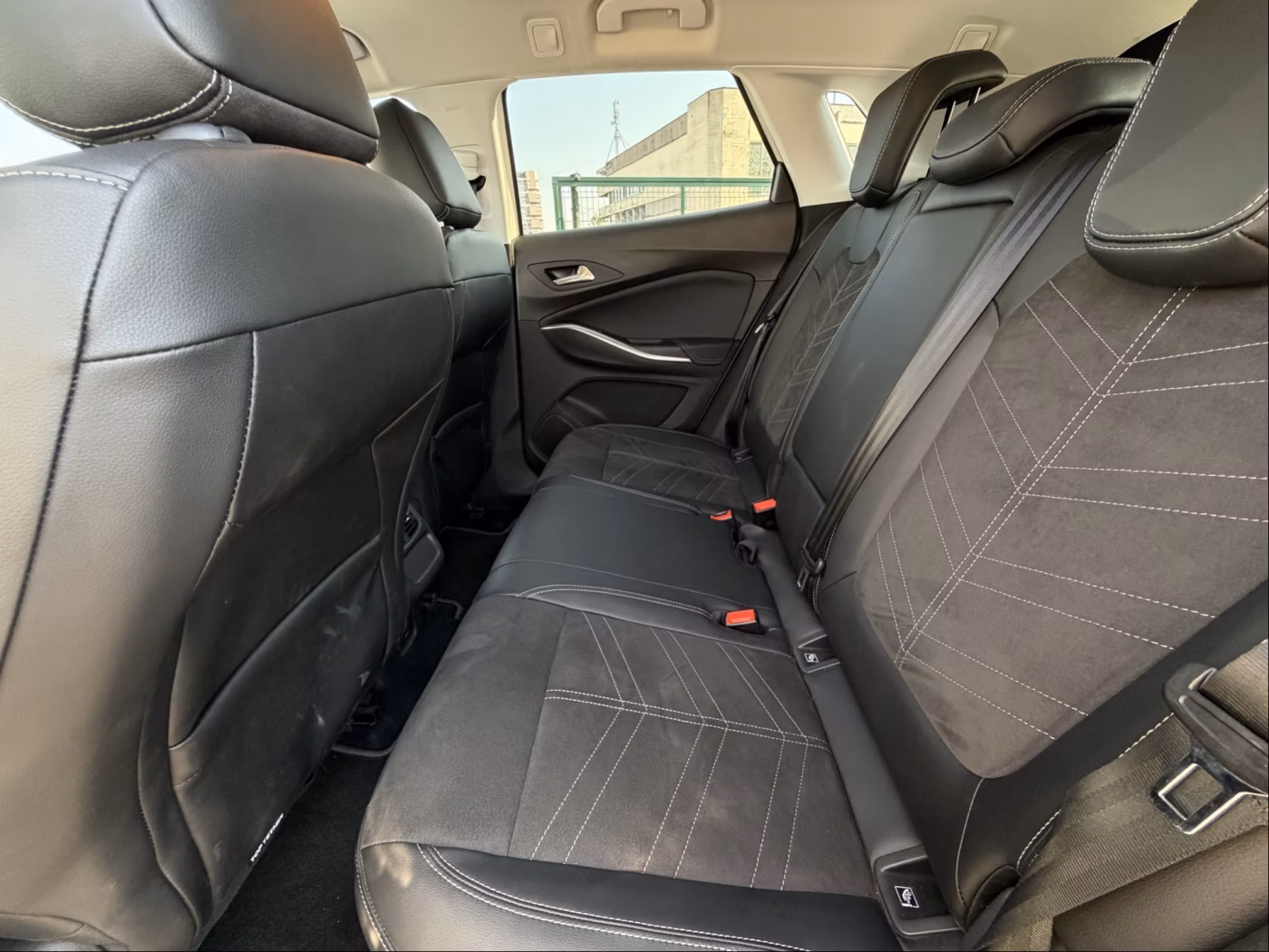 Opel Grandland X фото 11