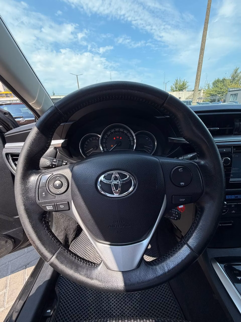 Toyota Corolla фото 14