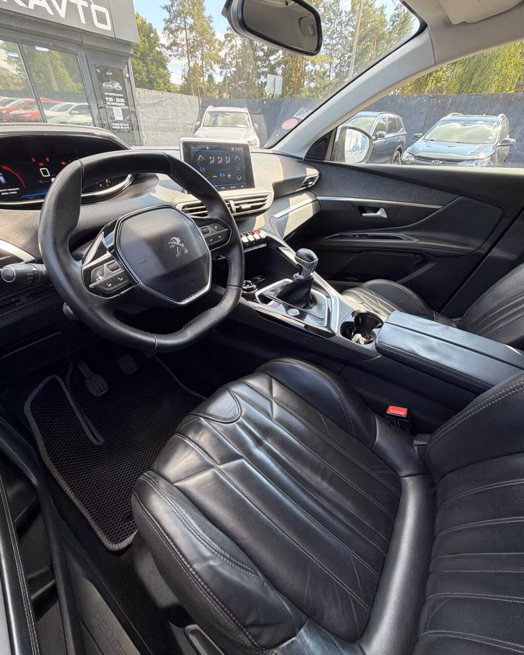 Peugeot 3008 фото 8