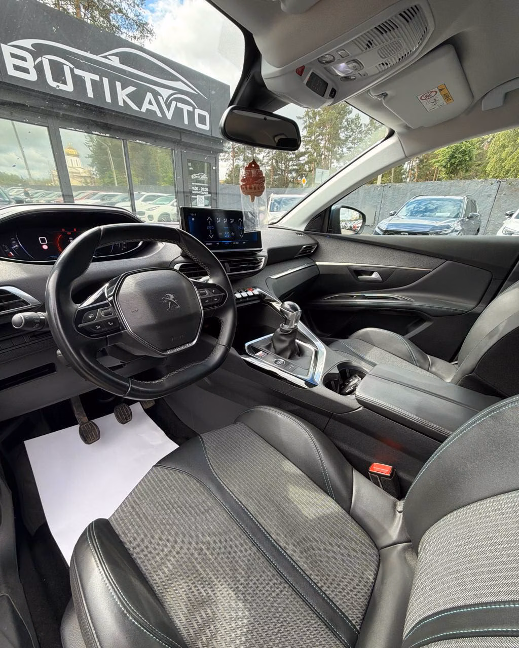 Peugeot 5008 фото 8