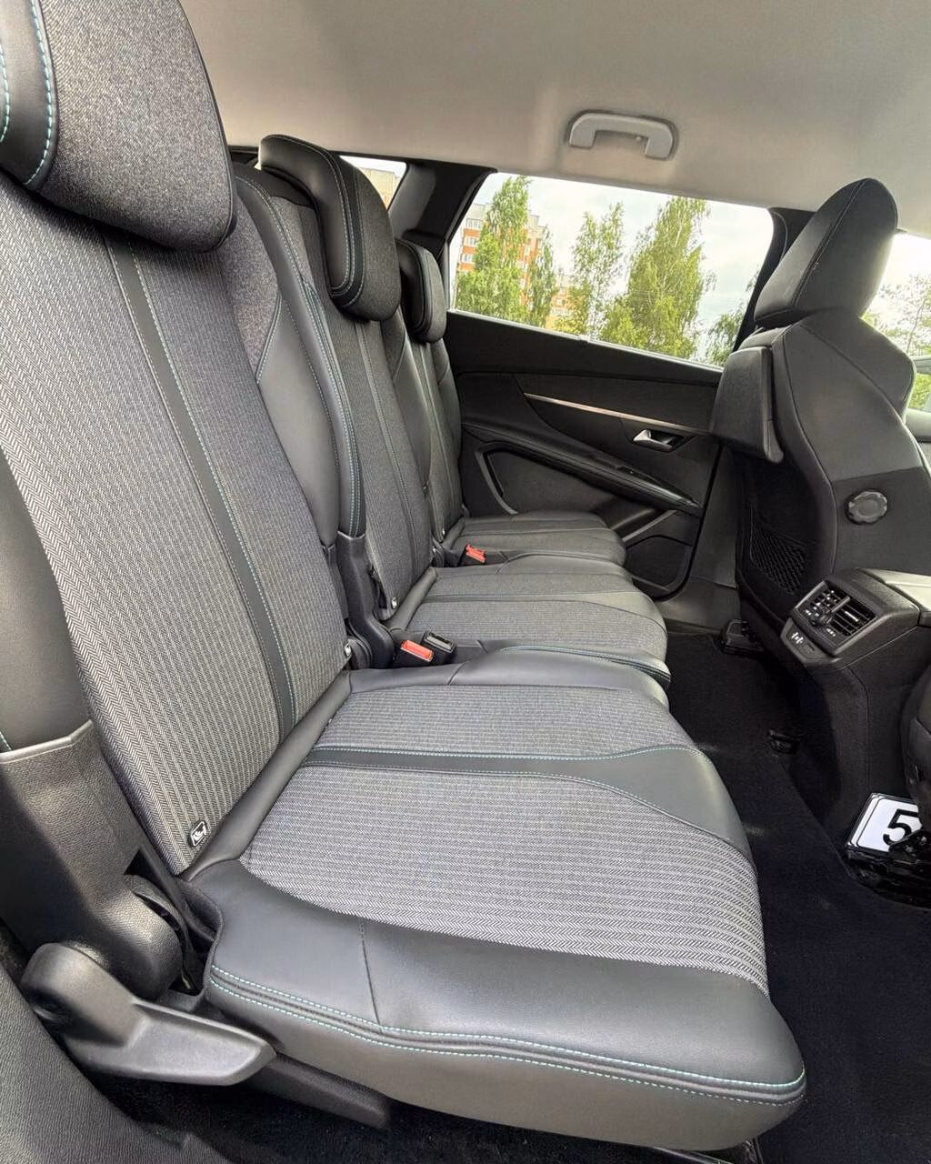 Peugeot 5008 фото 11