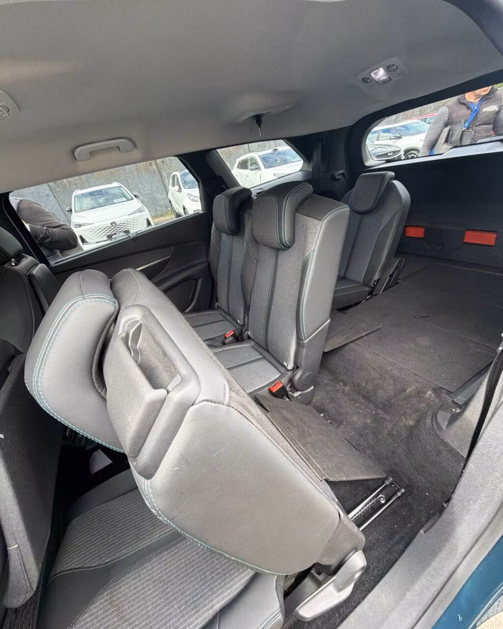 Peugeot 5008 фото 13