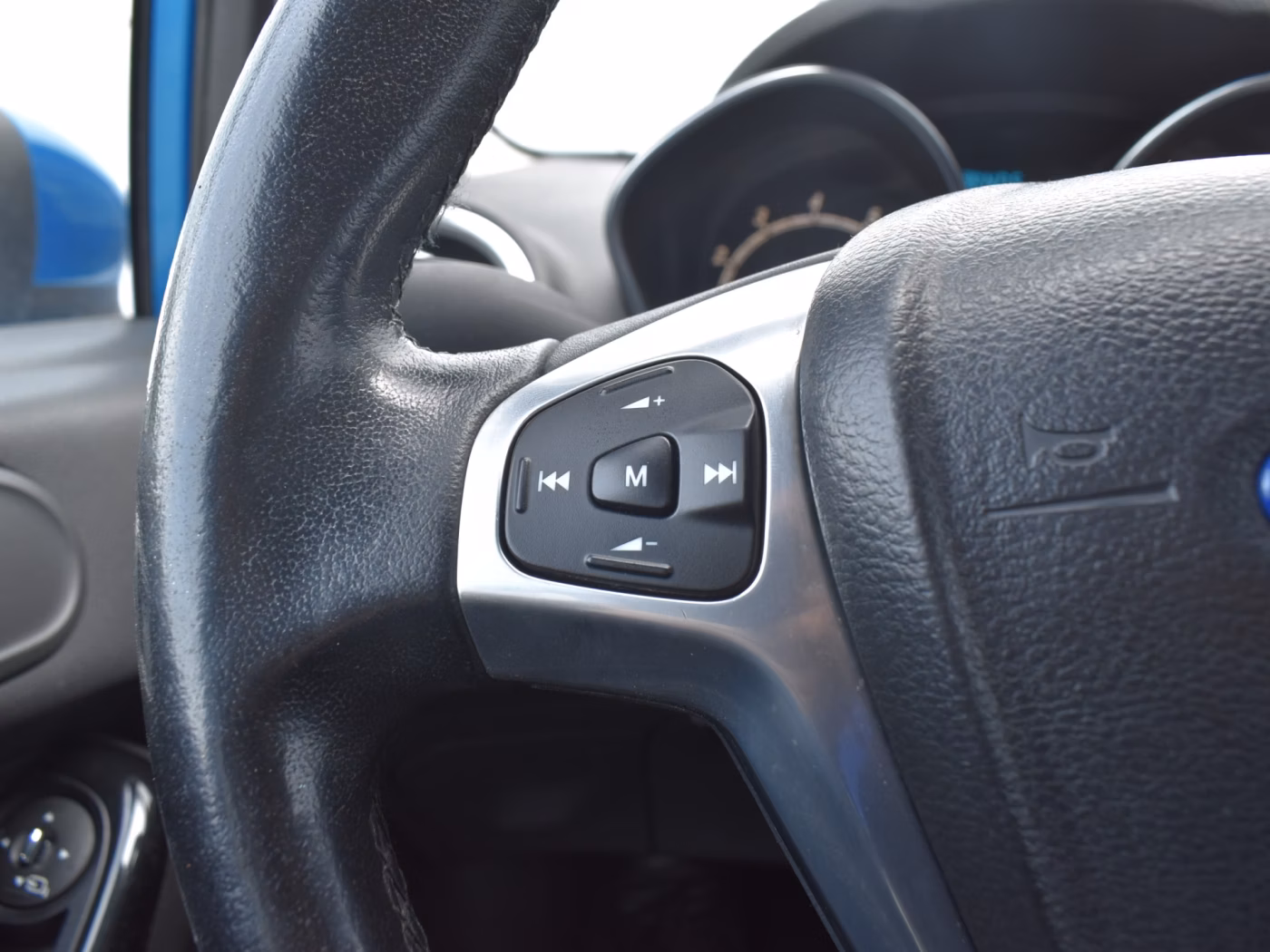 Ford Fiesta фото 15