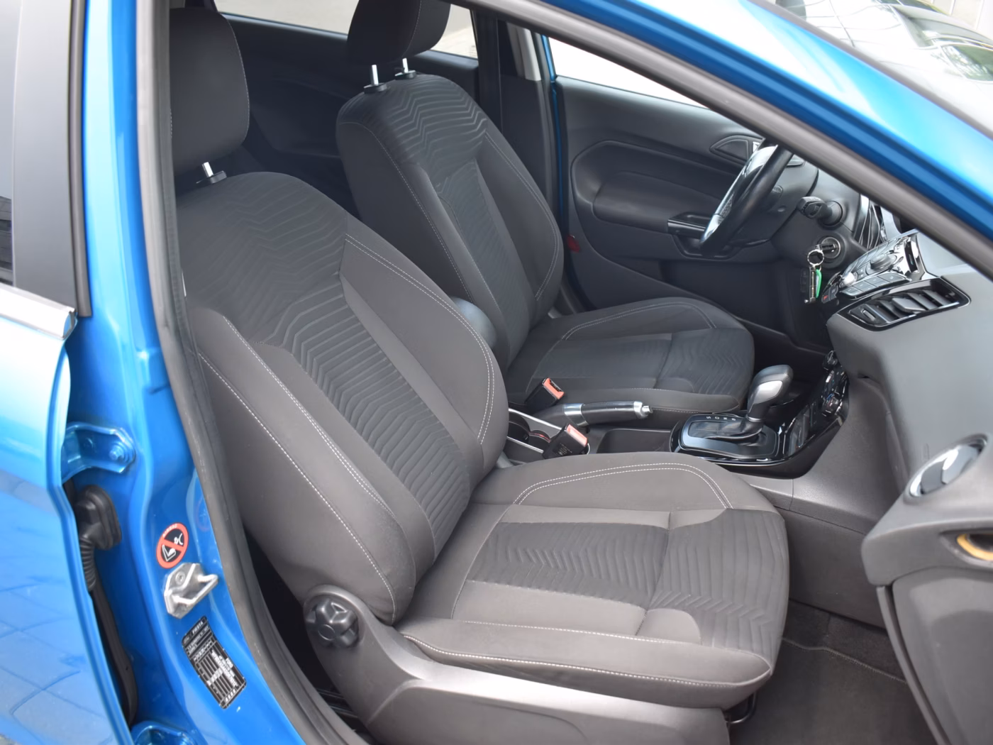 Ford Fiesta фото 12