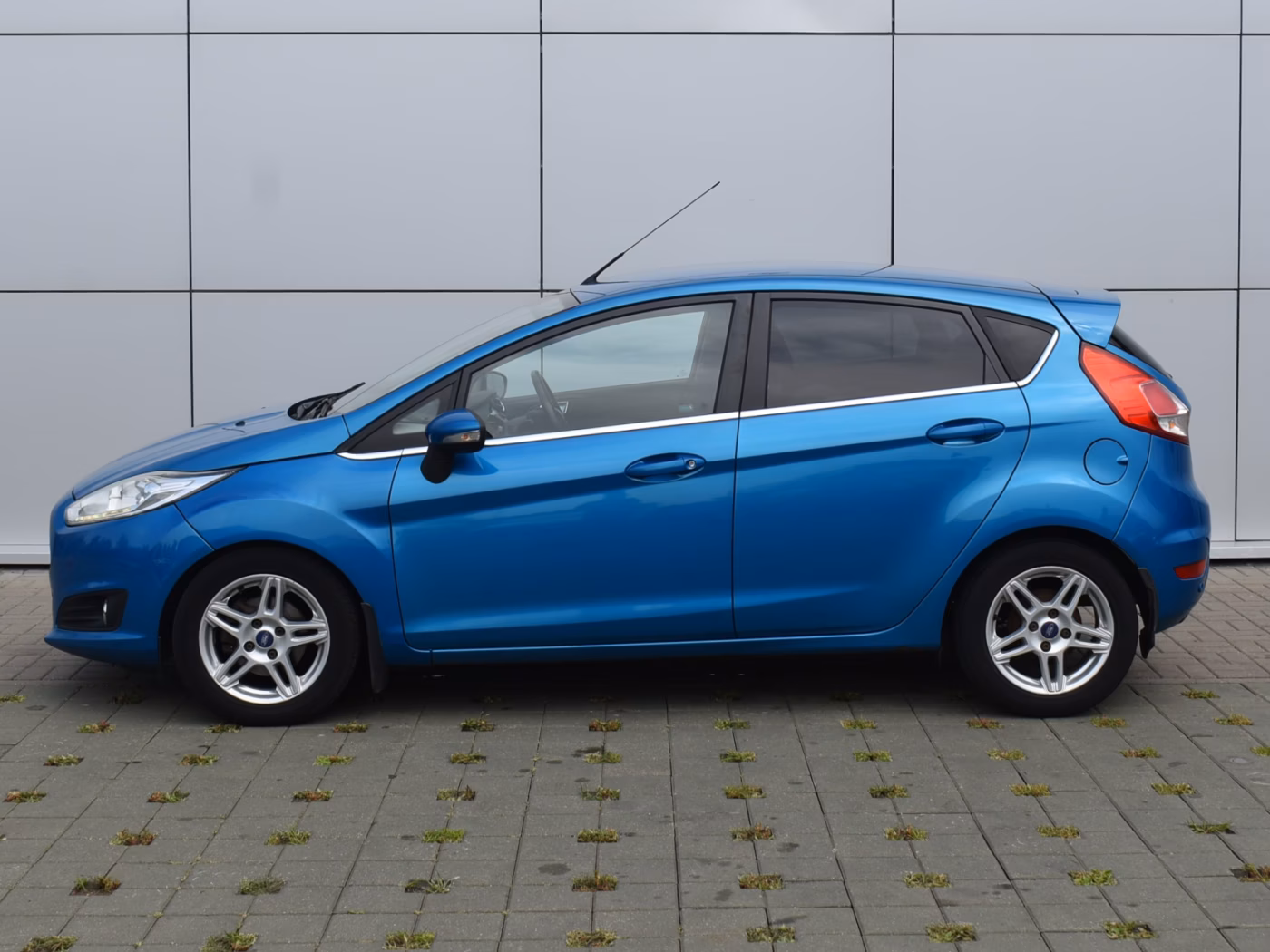 Ford Fiesta фото 8