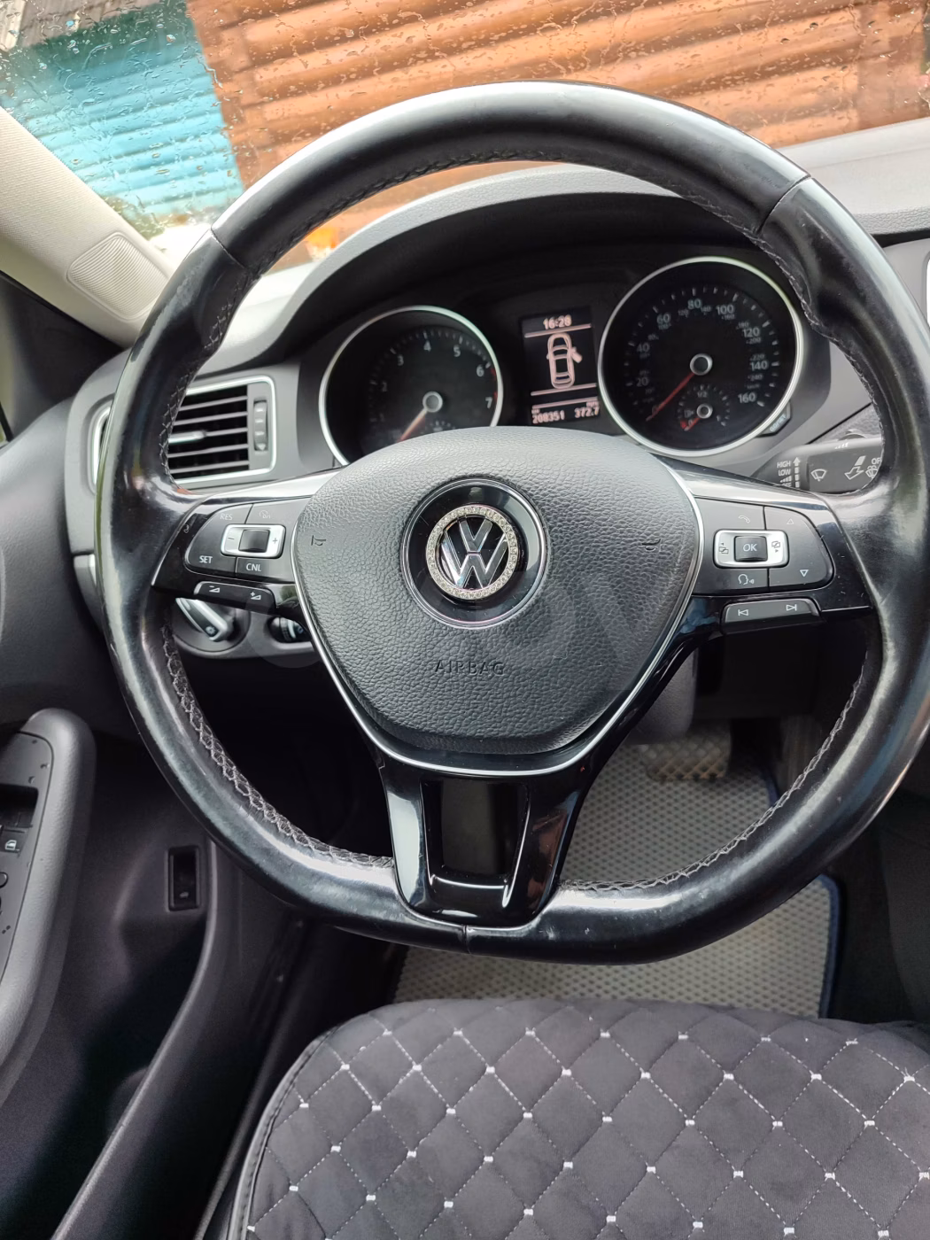 Volkswagen Jetta фото 9