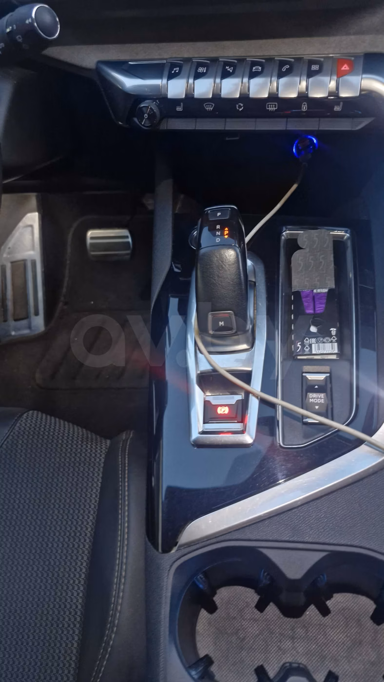 Peugeot 3008 фото 8