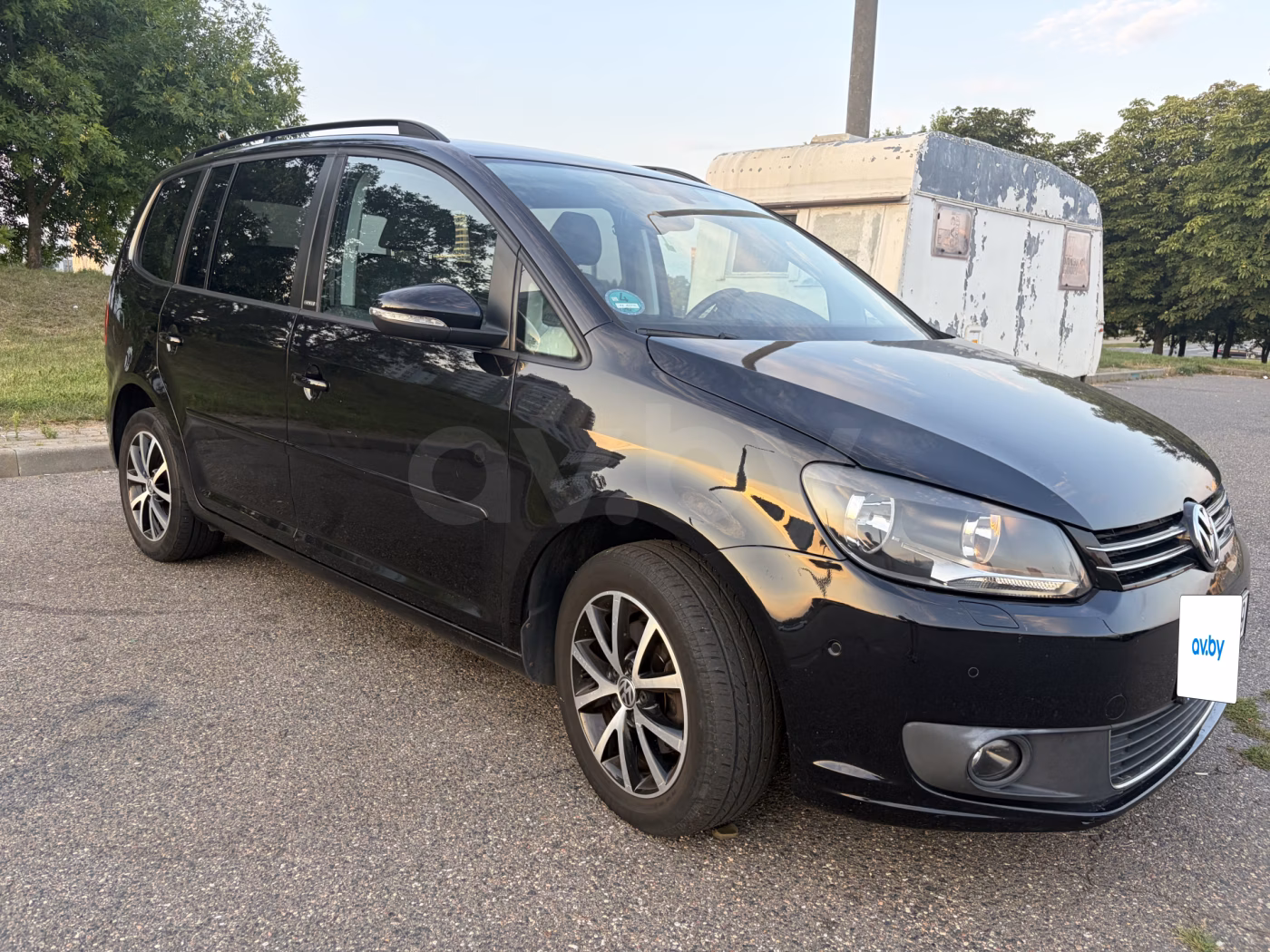 Volkswagen Touran фото 7