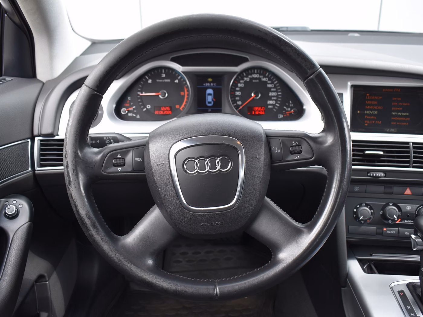 Audi A6 фото 14