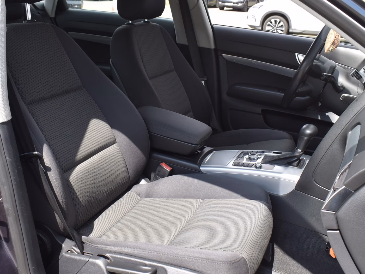 Audi A6 фото 12