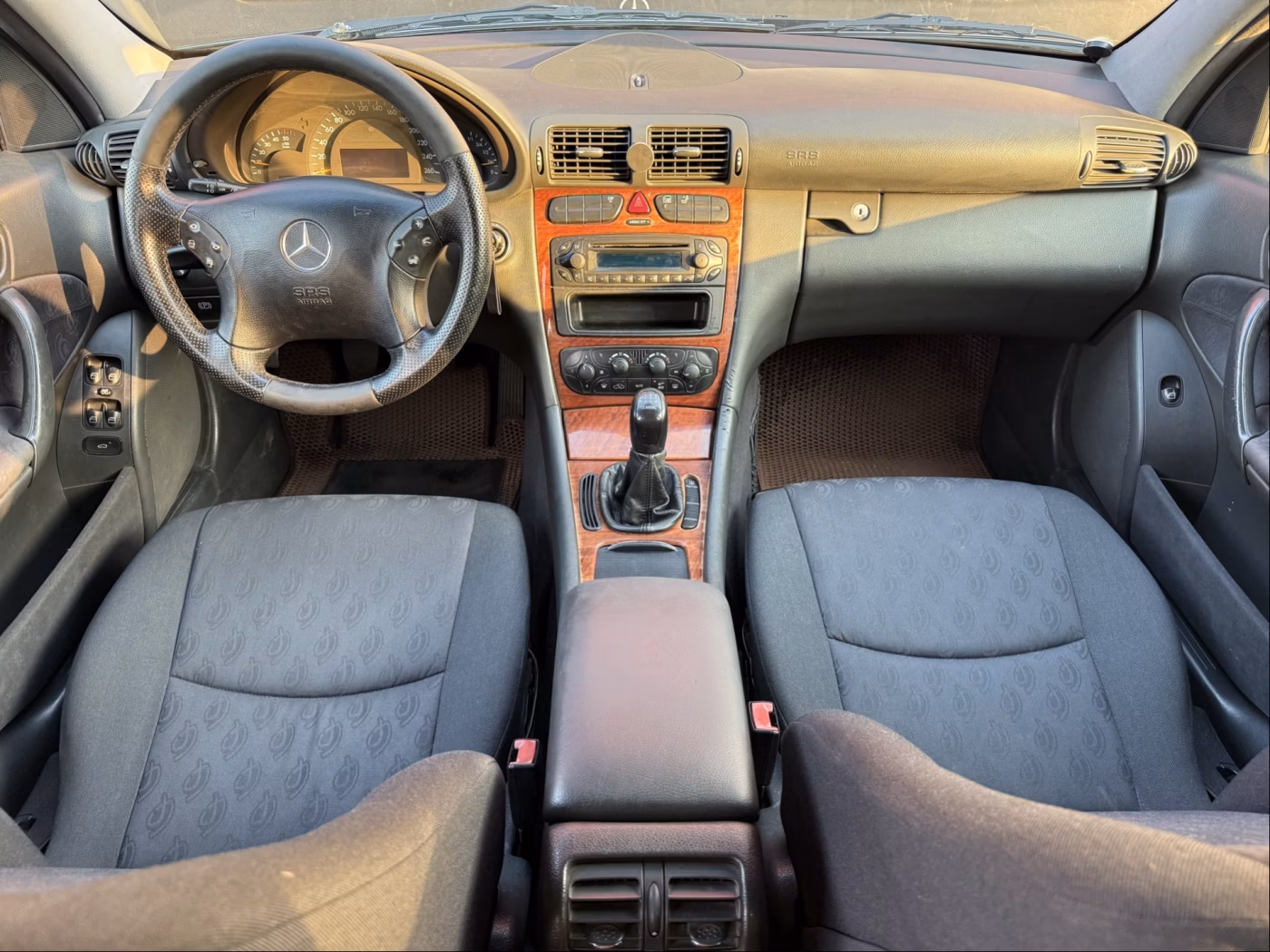 Mercedes-Benz C-Класс фото 8