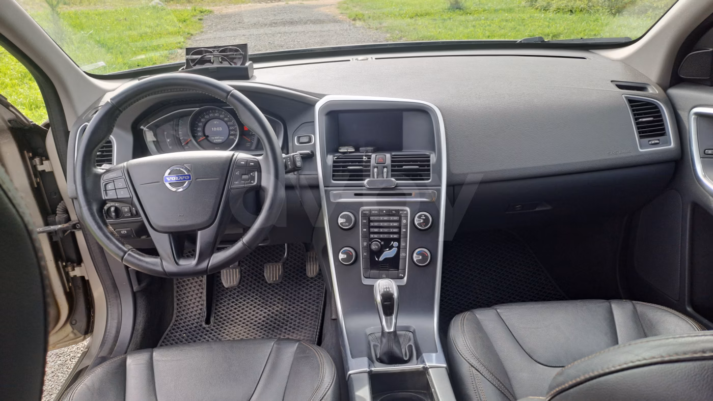 Volvo XC60 фото 11