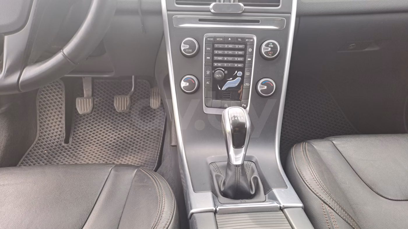 Volvo XC60 фото 10
