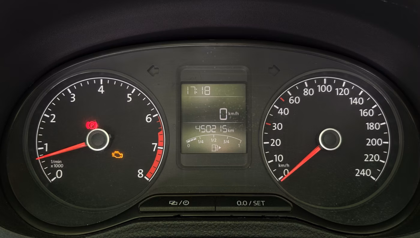 Volkswagen Polo Sedan фото 15