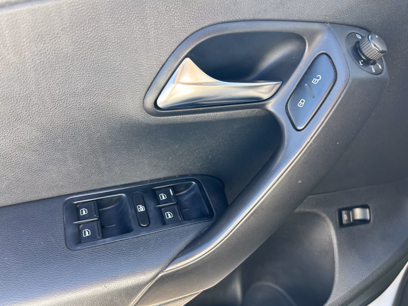 Volkswagen Polo Sedan фото 18