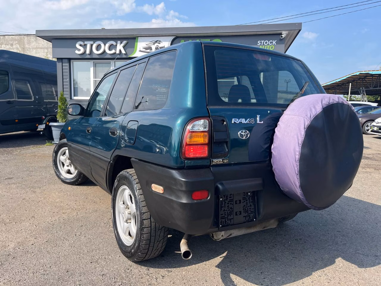 Toyota RAV4 фото 7