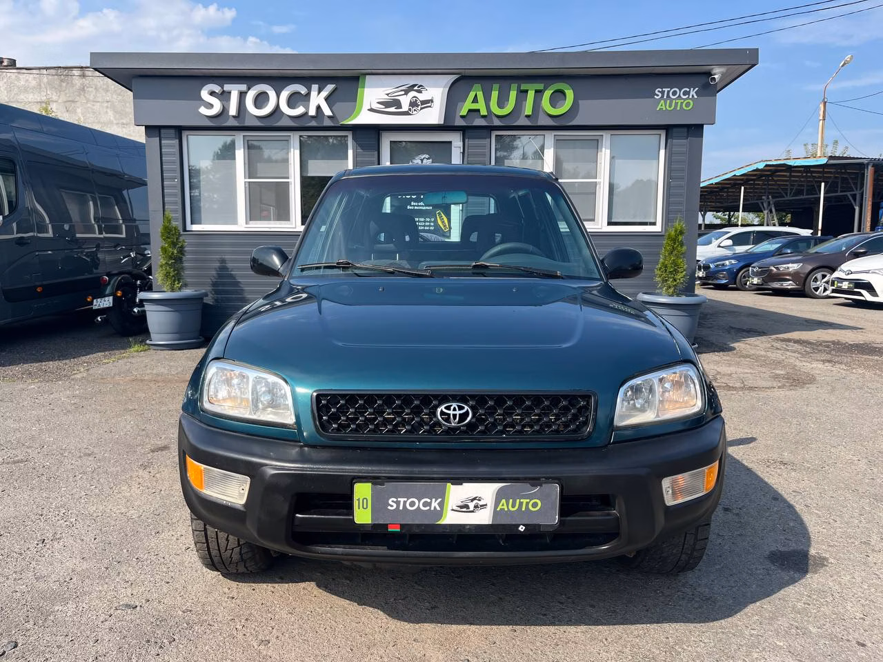 Toyota RAV4 фото 2