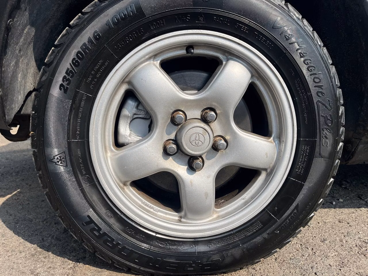 Toyota RAV4 фото 10