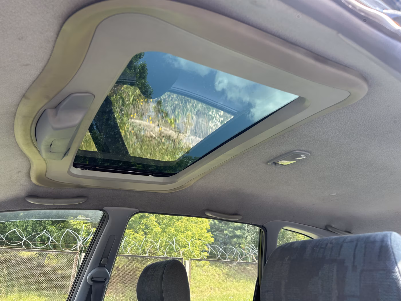 Toyota Picnic фото 18